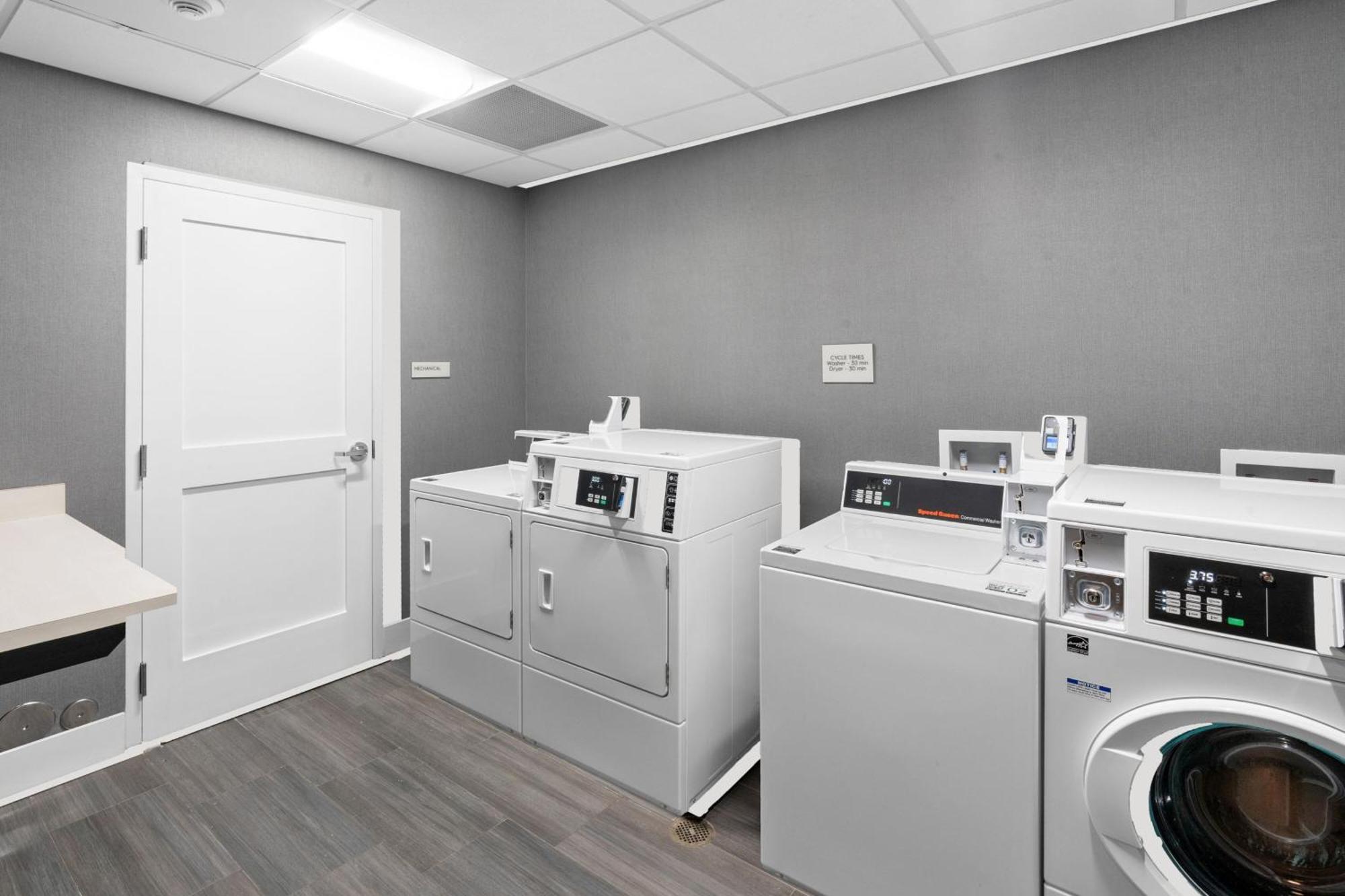 Towneplace Suites Jacksonville Airport エクステリア 写真